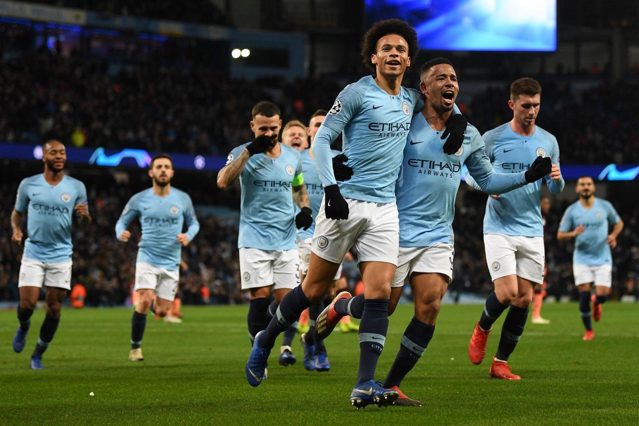 跑的场面更 跑的场面更